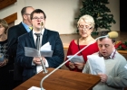 Celina, Dawid, Tomek śpiewają w chórze